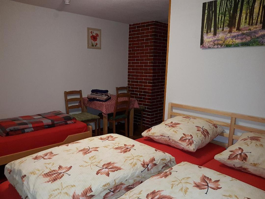 Pension Haus Rohrmoser Lungotz ภายนอก รูปภาพ