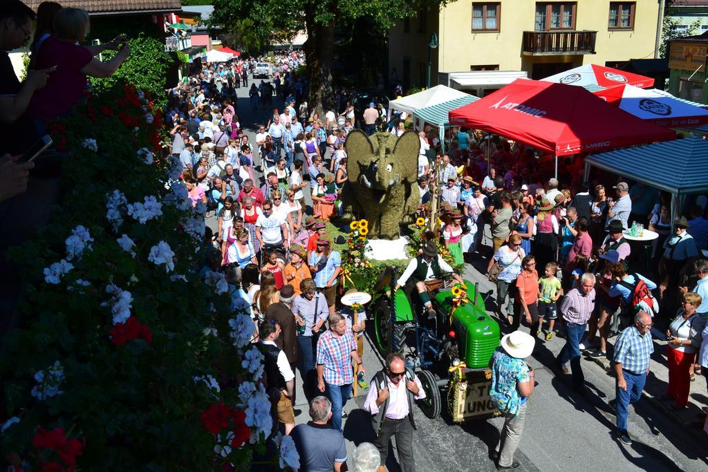 Pension Haus Rohrmoser Lungotz ภายนอก รูปภาพ