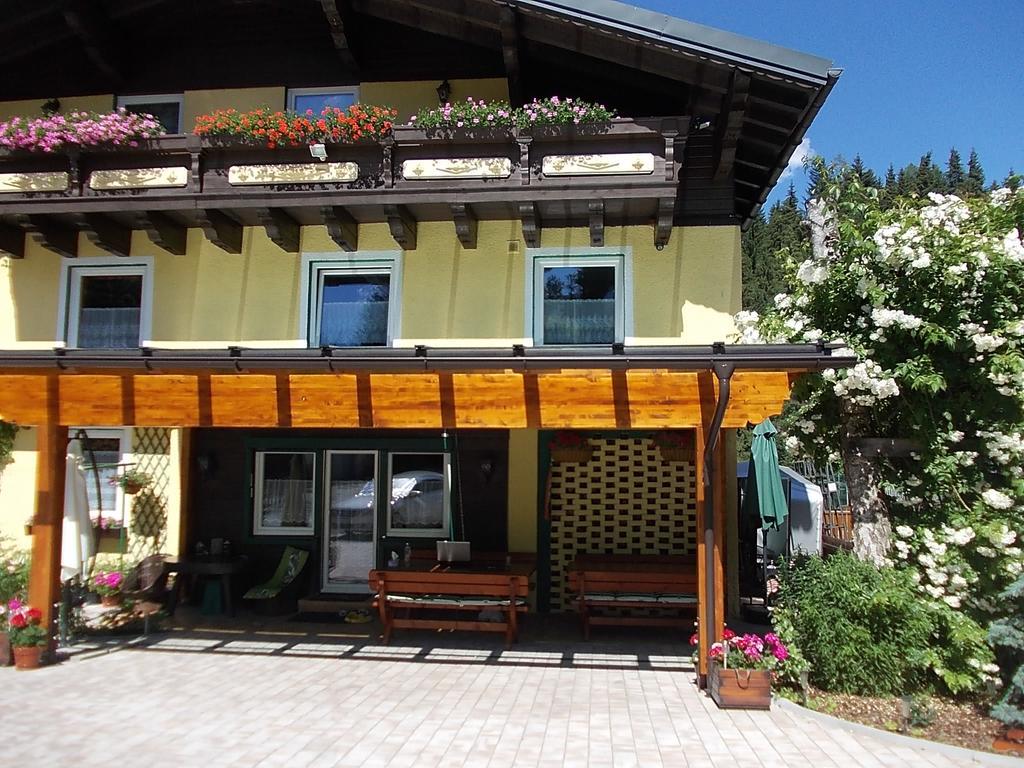 Pension Haus Rohrmoser Lungotz ภายนอก รูปภาพ