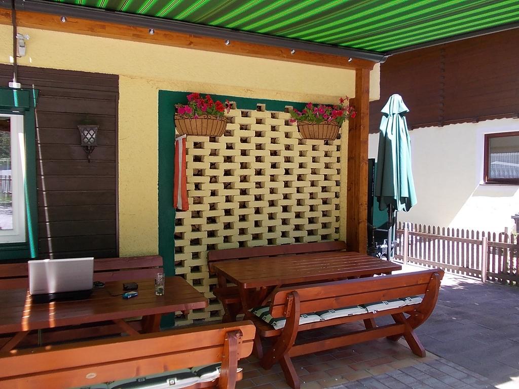 Pension Haus Rohrmoser Lungotz ภายนอก รูปภาพ