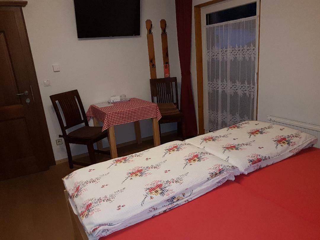 Pension Haus Rohrmoser Lungotz ภายนอก รูปภาพ