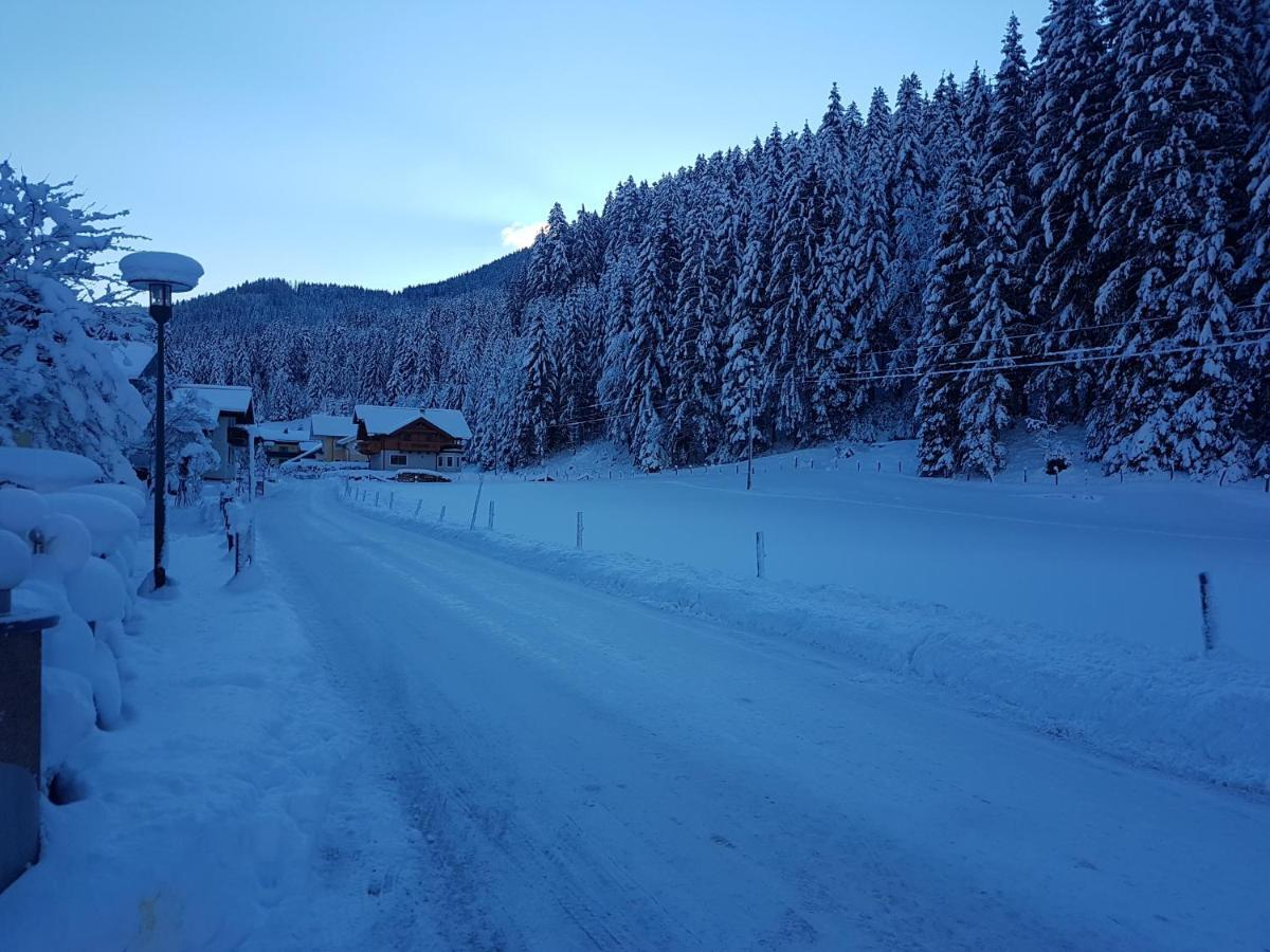 Pension Haus Rohrmoser Lungotz ภายนอก รูปภาพ